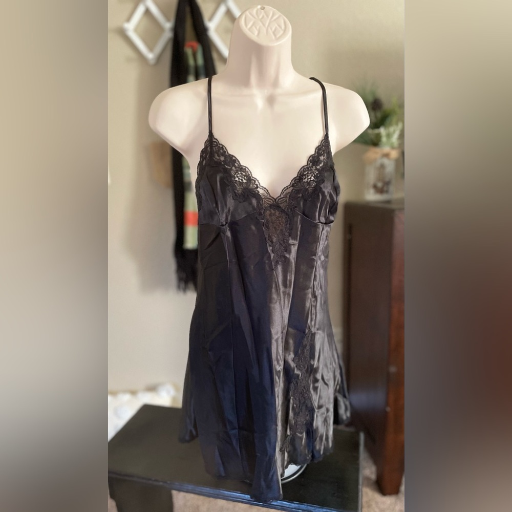 Fredricks of Hollywood sexy black lace slip/lingerie